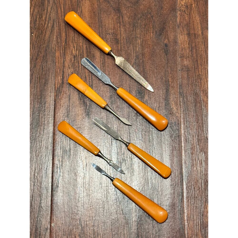 VTG German Mustard Bakelite Manicure Nail Care Set Shoe Case - Classic Beauty